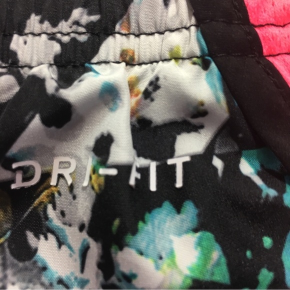 Nike Girls Athletic Shorts Multicolored Floral Size 6 - Picture 3 of 4